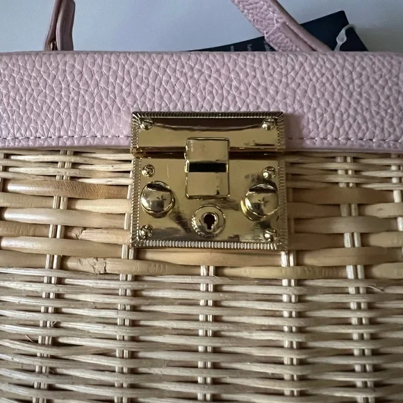 Tommy Bahama Wicker Leather Purse Crossbody Bag - Picture 2 of 9